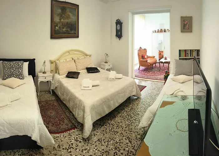 Il Cavaliere Dell'eur Rom