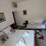 Konukevi Il Cavaliere Dell'eur Roma