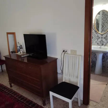 Il Cavaliere Dell'eur Guest house *