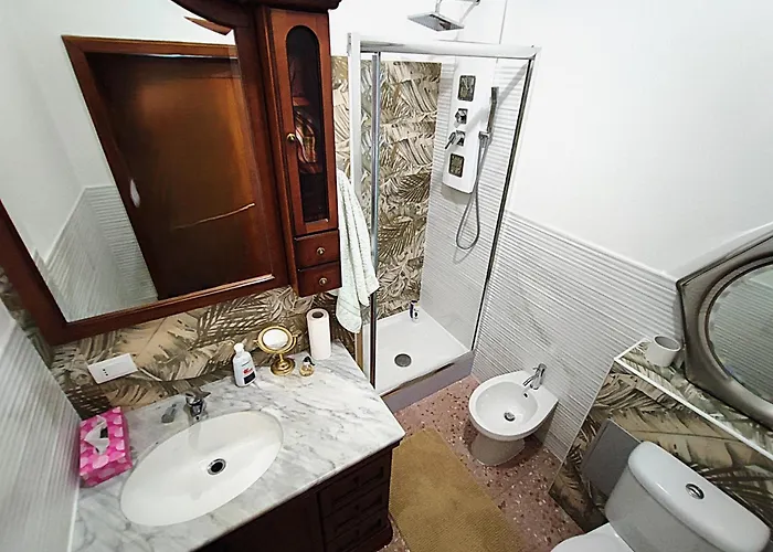 Il Cavaliere Dell'eur Πανσιόν 4*