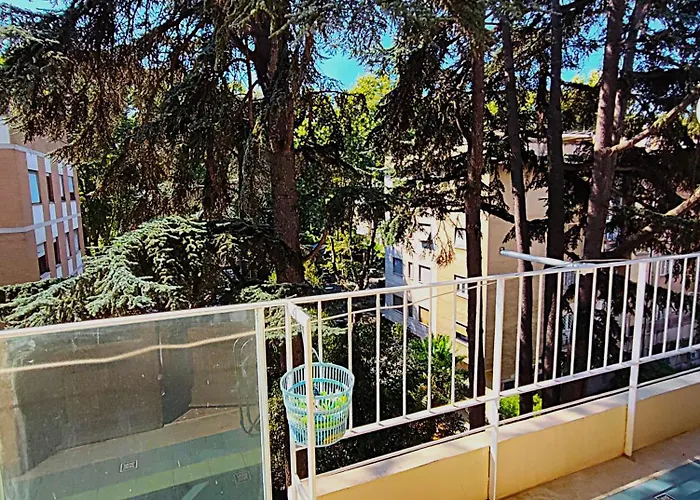 Il Cavaliere Dell'eur Πανσιόν